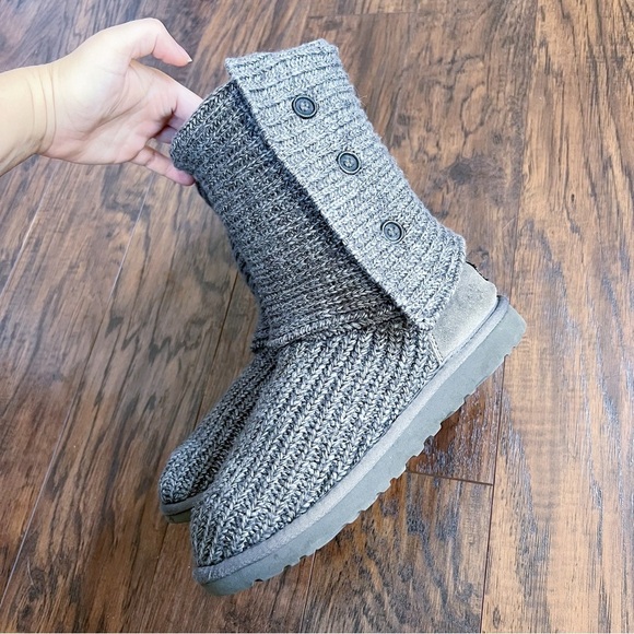 UGG • Cardy II Boot grey ribbed knit sweater triple button fold over slouch - Picture 8 of 16